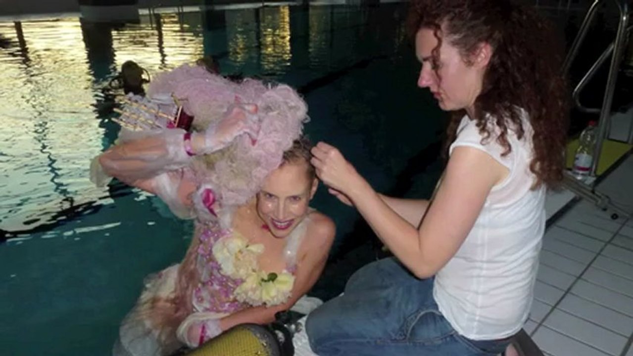 Elischeba Wilde - Crazy Fashion Shooting