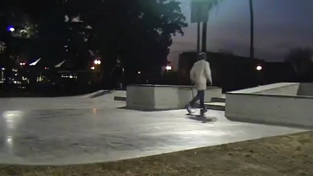 Ollie Grass Gap @ Selma Skatepark back to back