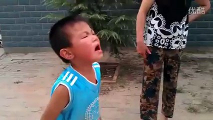 Man encourages 7-year-old siblings to fight (or the world's fiercest little girl)