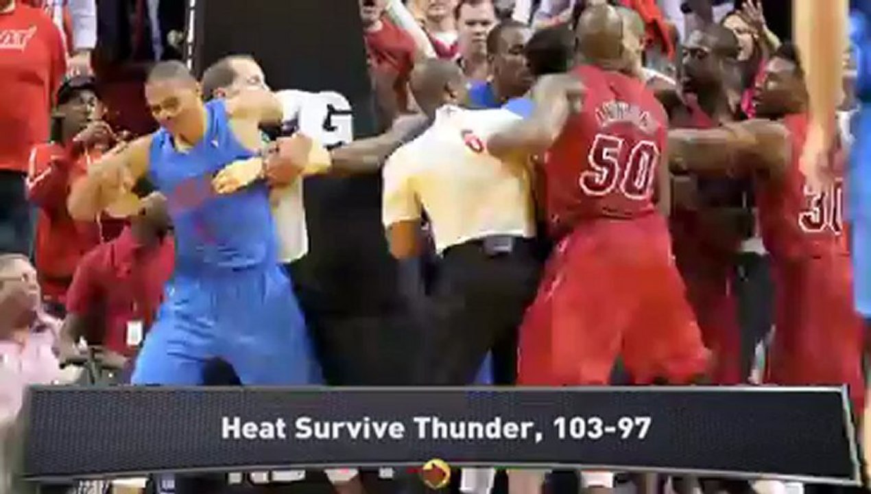 Clippers, Lakers Cruise to Holiday Wins