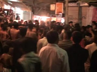 Julus Bimar-e-Karbala  Korangi Clip 7