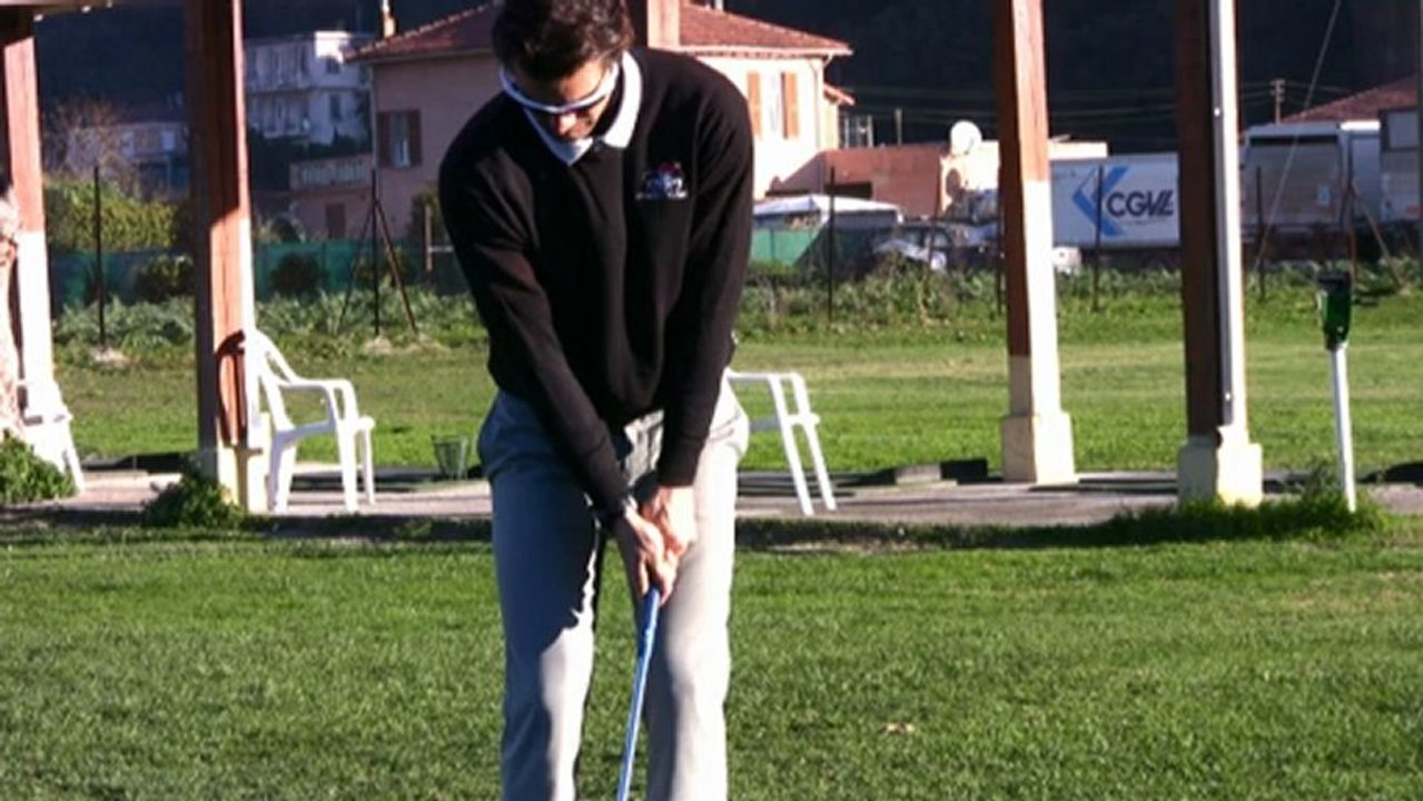 Coursdegolf-nice.com présente le chipping au golf