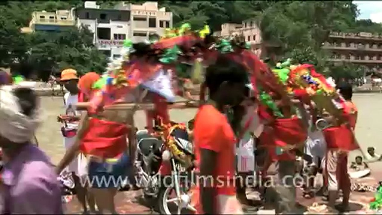 Kawariya-Haridwar.mov