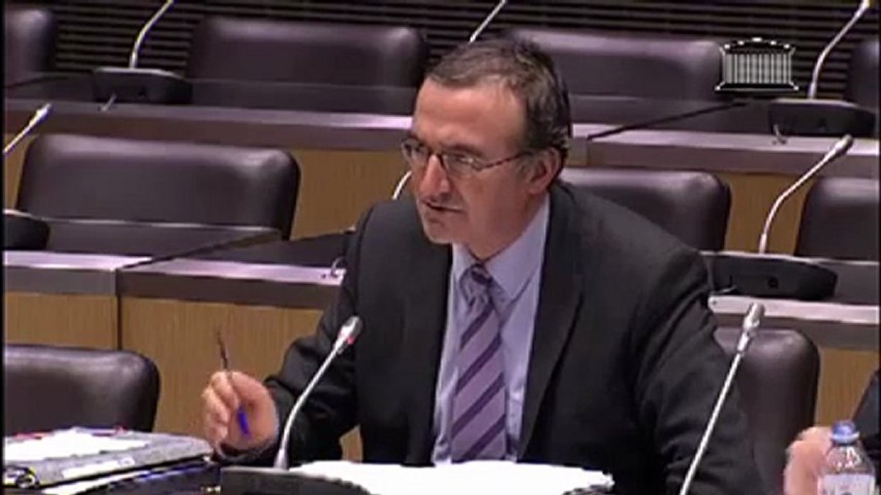 06/12/12 Hervé Mariton souligne les limites de l'égalité souhaitée par les Pro mariage Gay - La Manif Pour Tous