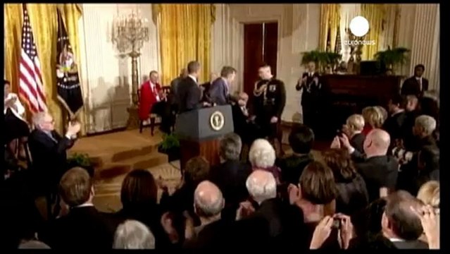 USA: Bush padre, condizioni di salute critiche