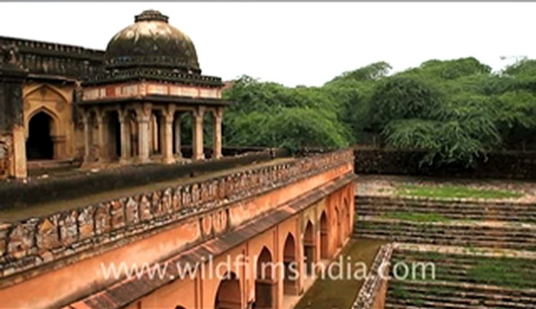 Mughal period tomb_7.mp4