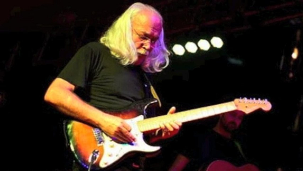 HÜSEYİN KARADAYI FT. CAHİT BERKAY - GÜLER MİSİN AĞLAR MISIN