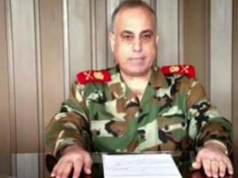 Syrian commander defects to rebels