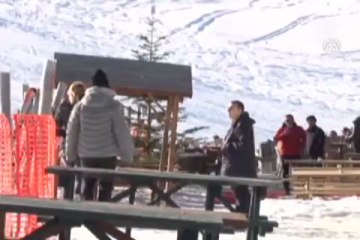 Arda ile Sinem tatilde