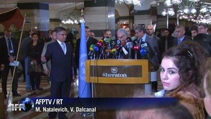 Brahimi pede governo de transição na Síria