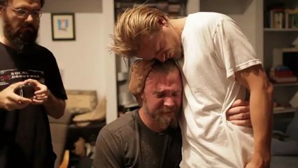 Sons of Anarchy Ryan Hurst shaves his beard Charlie Hunnam Mark Boone Junior cry with ryan because he leaves the show