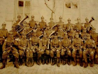 Helenen Marsch Kapelle des Garde-Grenadier-Regiment N°.1 Musikdirektor Fritz Brase