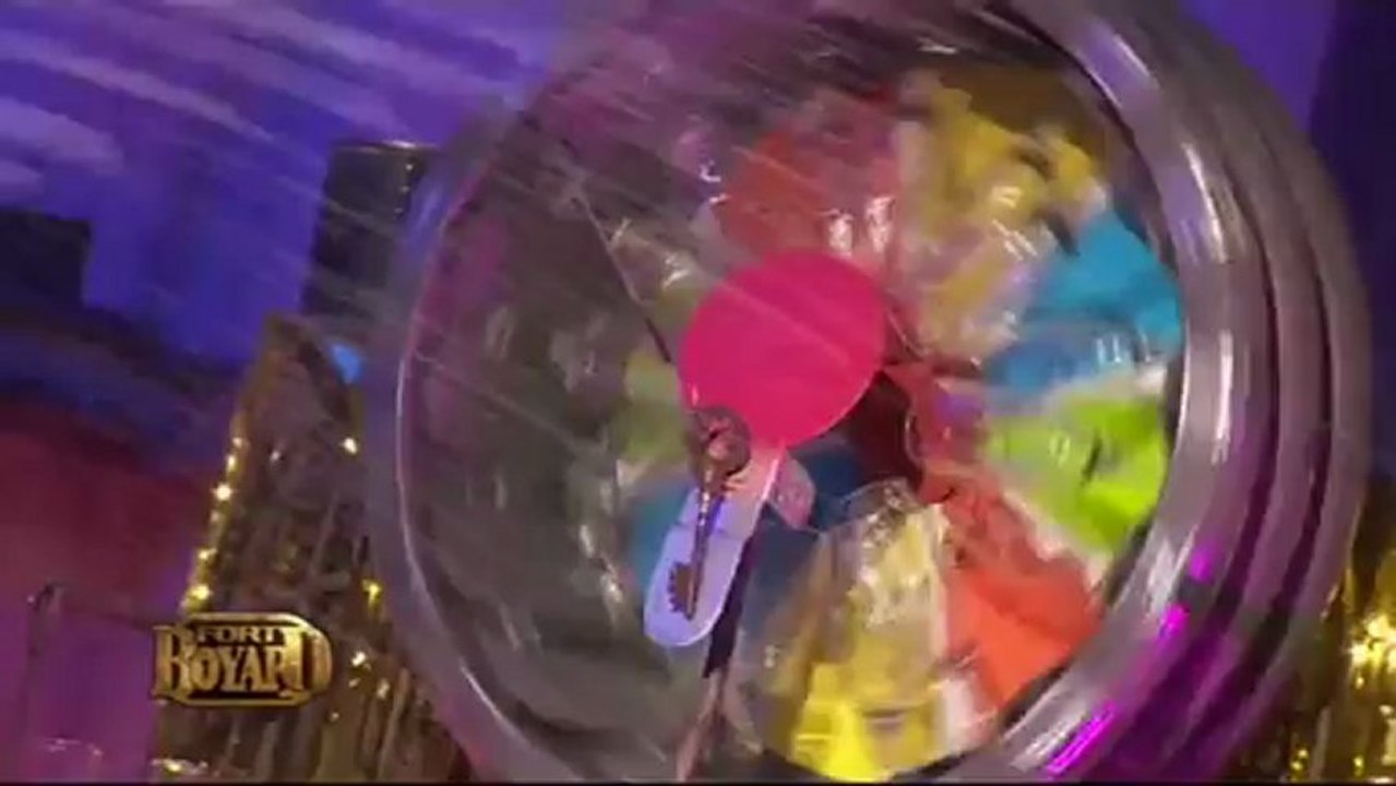 Jasmine Roy et Alexandre Devoise dans le Chamboule-Champ' de Fort Boyard Spécial Nouvel An (29/12/2012)