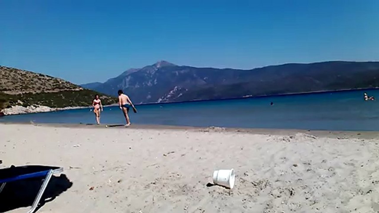 Το συγκλονιστικότερο παιχνίδι ρακέτας στην ιστορία των καλοκαιρινών διακοπών