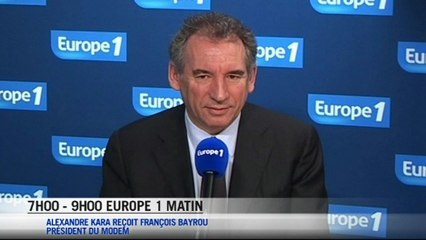 Bayrou : "En guerre contre l'effondrement économique"