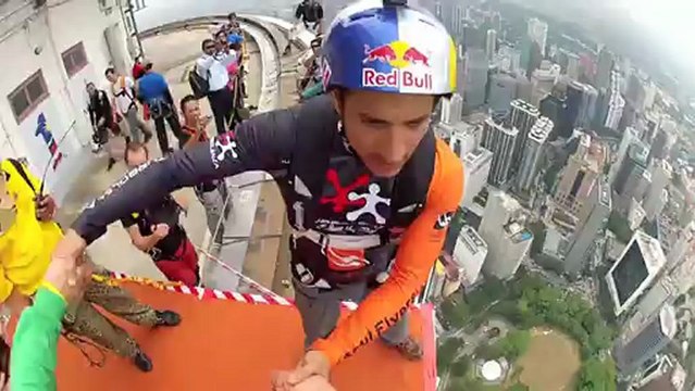 SoulFlyers Basejumping Menara Kuala Lumpur