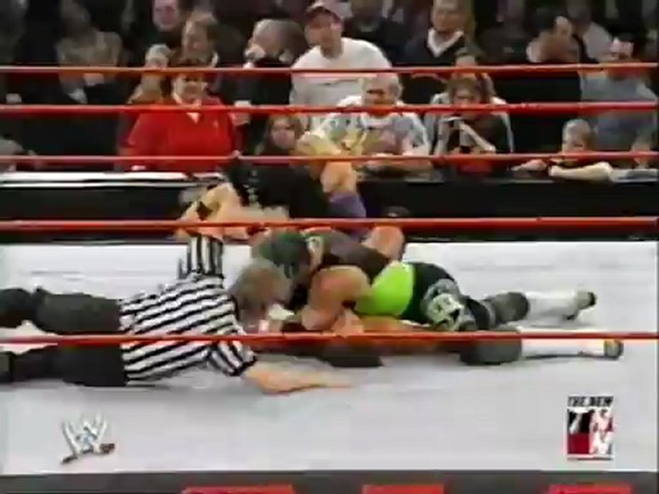 Trish Stratus & Victoria