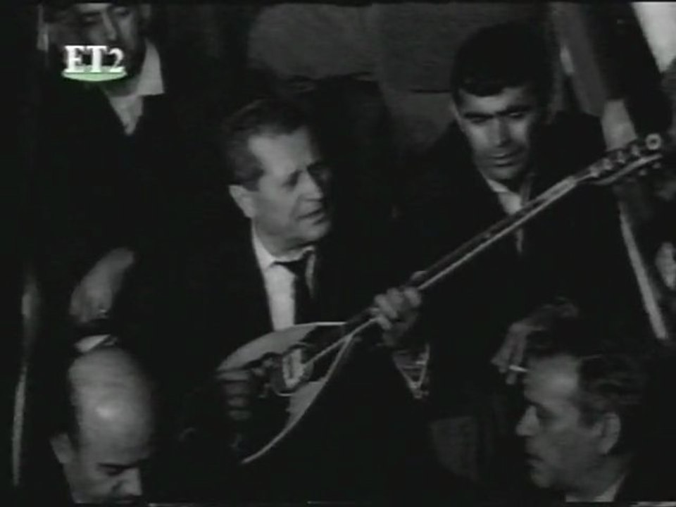 Σαν ξένος πέρασα κι εγώ