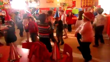 ÇEKMEKÖY ANAOKULU KIRMIZI SINIF YENİ YIL PARTİSİ DANS.