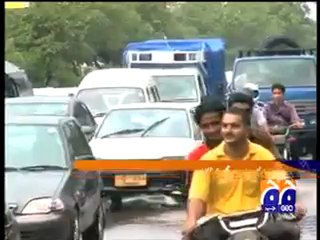 KHI Rain Motorcyclist .mp4.mp4