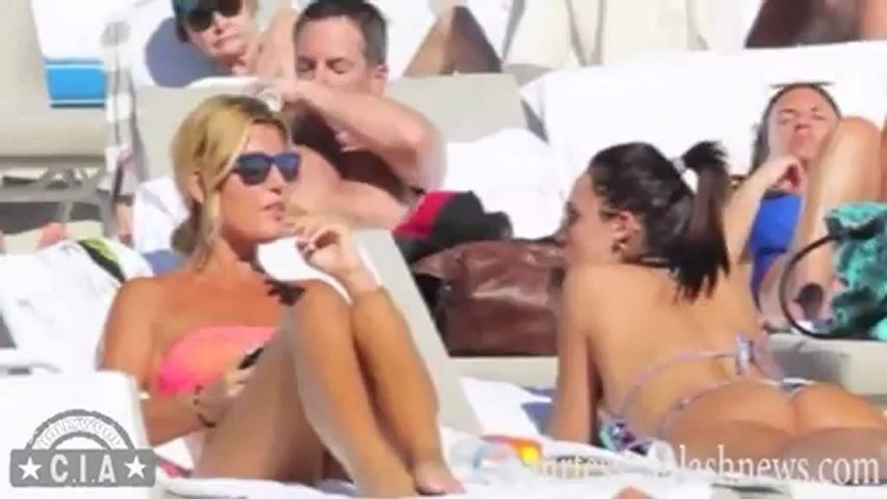 Busty Nicole Minetti in a Skimpy Bikini