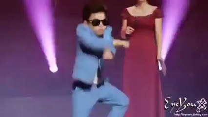 Voici le Mini-PSY en train de danser le Gangnam Style