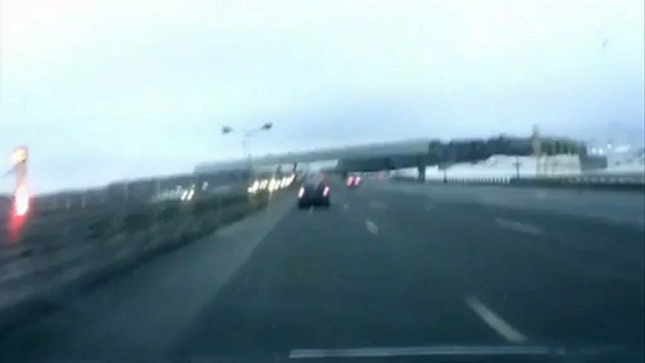 Russian plane crash: Moment of impact
