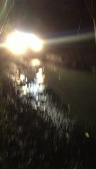 LE LOUP ROUGE 4X4 PASSAGE DANS L EAU