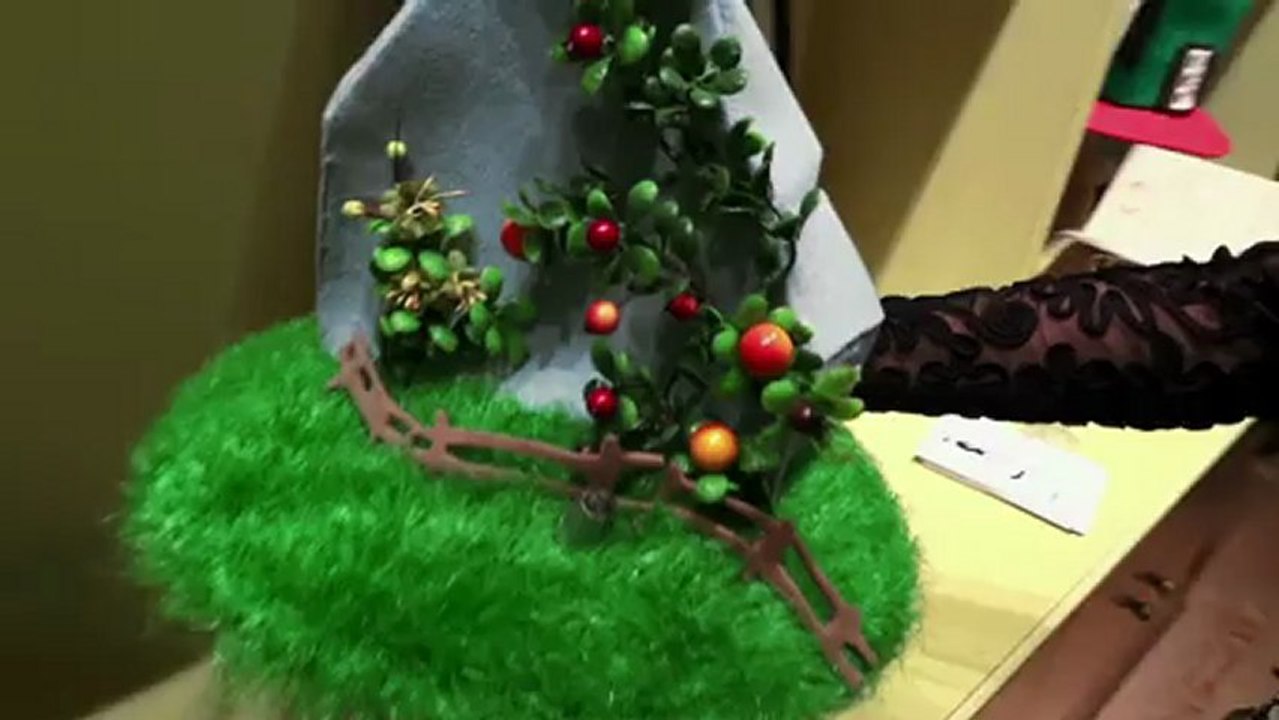 MARIE MERCIER, Modiste.