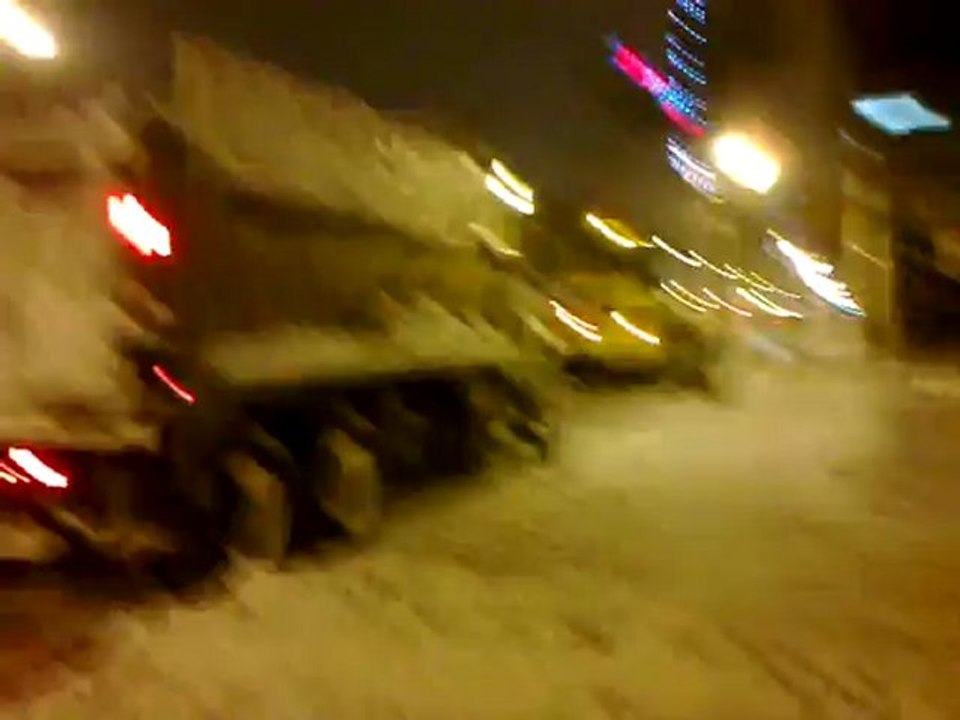 Déneigement des rues de Montréal / Snow removal in the street of Montréal