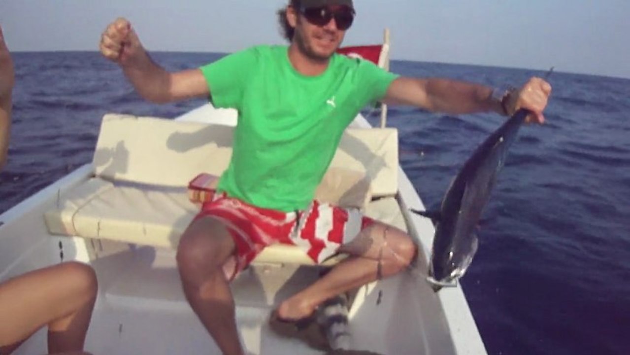 ANTALYA ADRASANDA PALAMUT ÇAPARİSİYLE YAZILI ORKİNOS AVI VİDEOSU - www.adrasanbalik.com