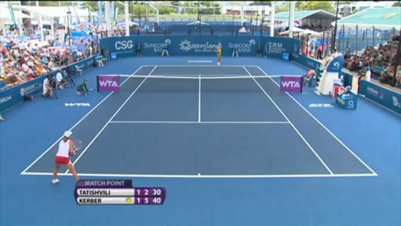 Brisbane: Kerber eine Runde weiter