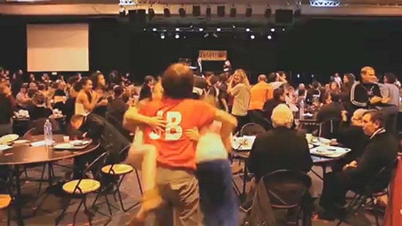 Flashmob Téléthon ART CADANSE Guyancourt dec 2012