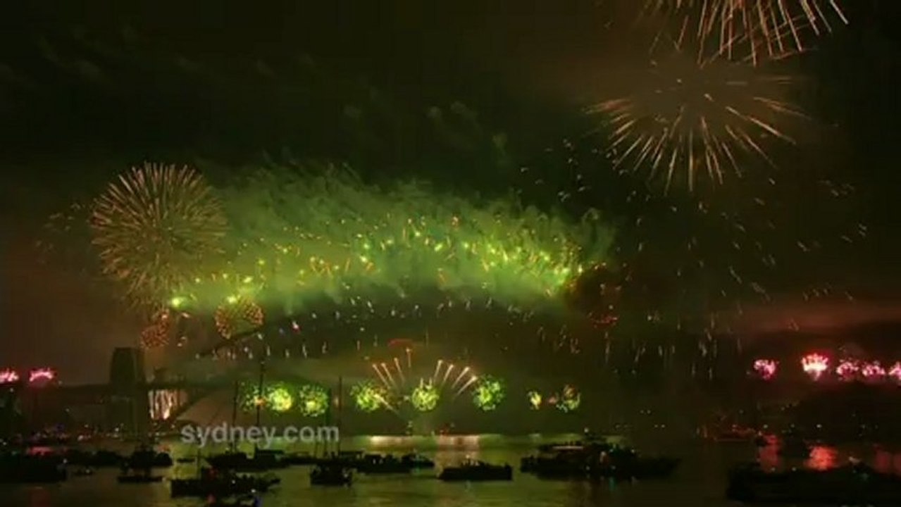 Kylie Minogue kicks off New Year celebrations i...