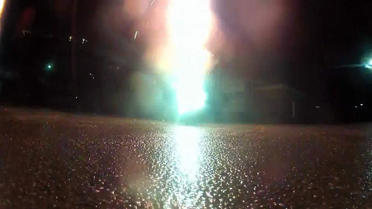Pagani productions@Trailer fireworks  31-12-2012-1-1-2012 Roermond