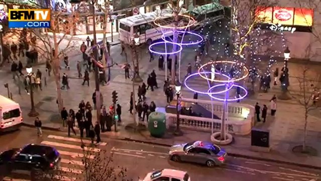 Réveillon : des milliers de personnes sur les Champs-Elysées