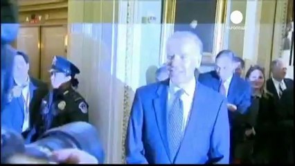 Senate approves bill to avoid 'fiscal cliff'