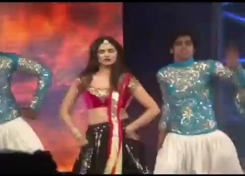 Prachi sizzles the dance floor