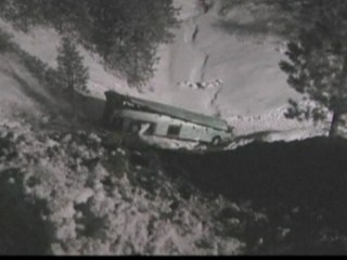 Oregon bus crash kills nine