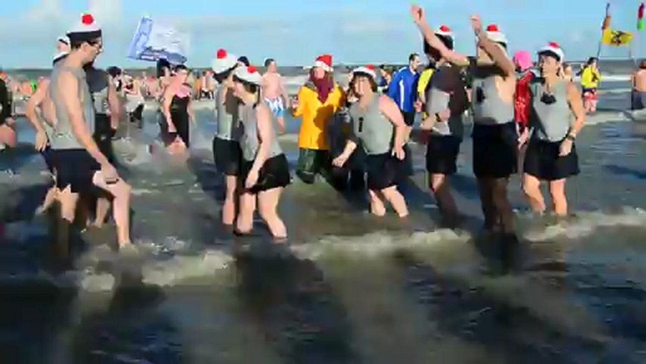 Bain du Nouvel An à Dunkerque : 600 Givrés à l'eau