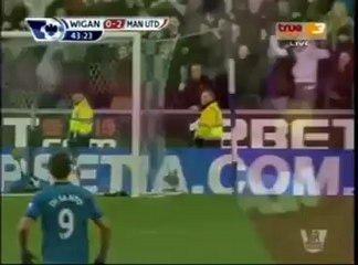 Superbe but de Van Persie contre Wigan