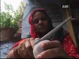 A Muslim sculptor who carves Hindu deities.mp4