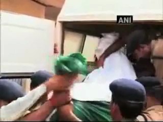 Bodies of CRPF men brought for post-mortem in Raipur.mp4