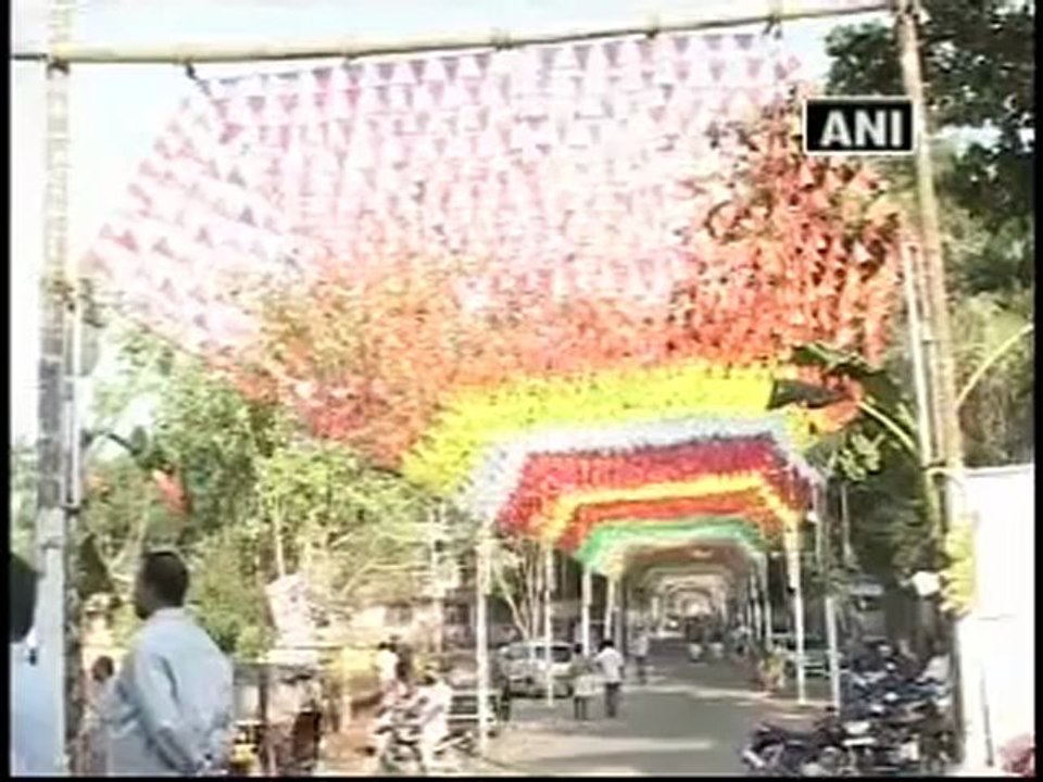 Devotees from different castes participate in Thai Pooyam festival.mp4