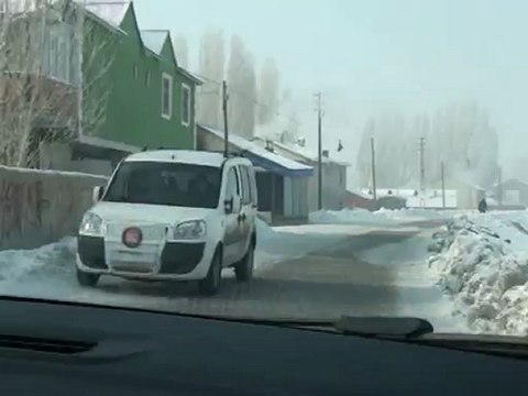 YILMAZ EFE VE MESUT GÖKÇE AĞRI BELEDİYESİNİN KAR MÜCADELESİNİ VATANDAŞA SORDU 8