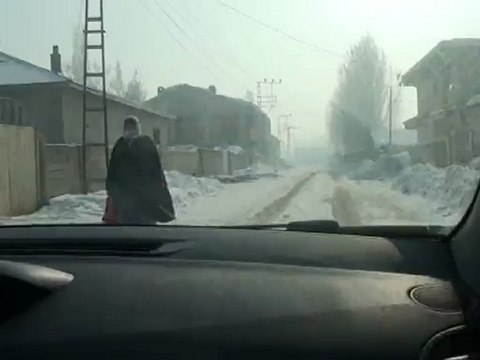 YILMAZ EFE VE MESUT GÖKÇE AĞRI BELEDİYESİNİN KAR MÜCADELESİNİ VATANDAŞA SORDU