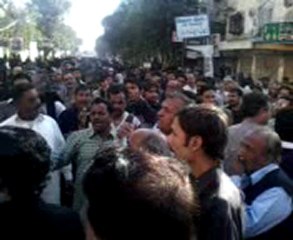 Zainab s.a. Ny Kaha Pheet Ke Sar Qabr-e-Nabi s.a.w.w Py [Noha]