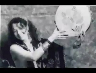 Brenna Mac Crimmon -   " Penceresi Yola Karşı "