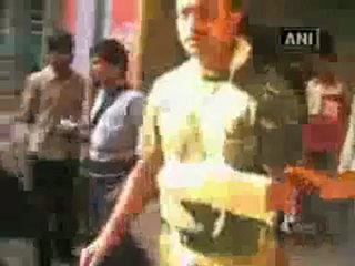 Maoists injure 13 cops in West Bengal in gun battle.mp4