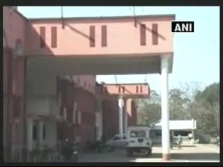 Maoists injure five election officials in landmine blast.mp4